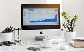 九游app下载最新版本-任航争顶肘击，马宁判给玉昆点球，恩里克主罚中柱弹出