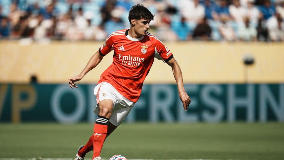 葡媒：安东尼奥·席尔瓦拒绝了利雅得新月的天价合同，球员只想留在欧洲