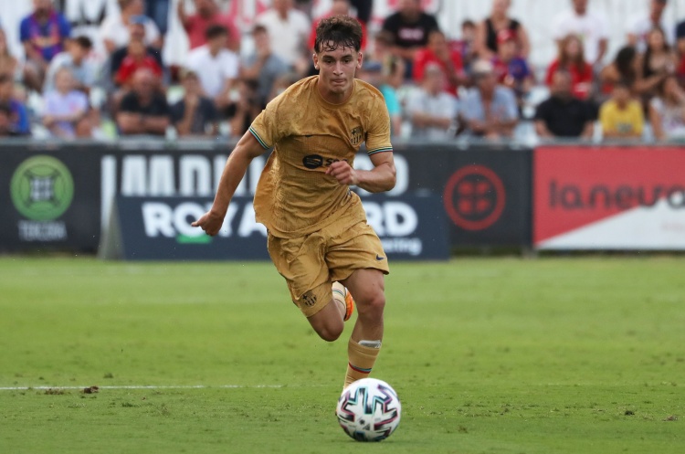 九游app下载最新版本-每体：卡萨多面临去留抉择，巴萨愿听取报价但不会强迫球员离队