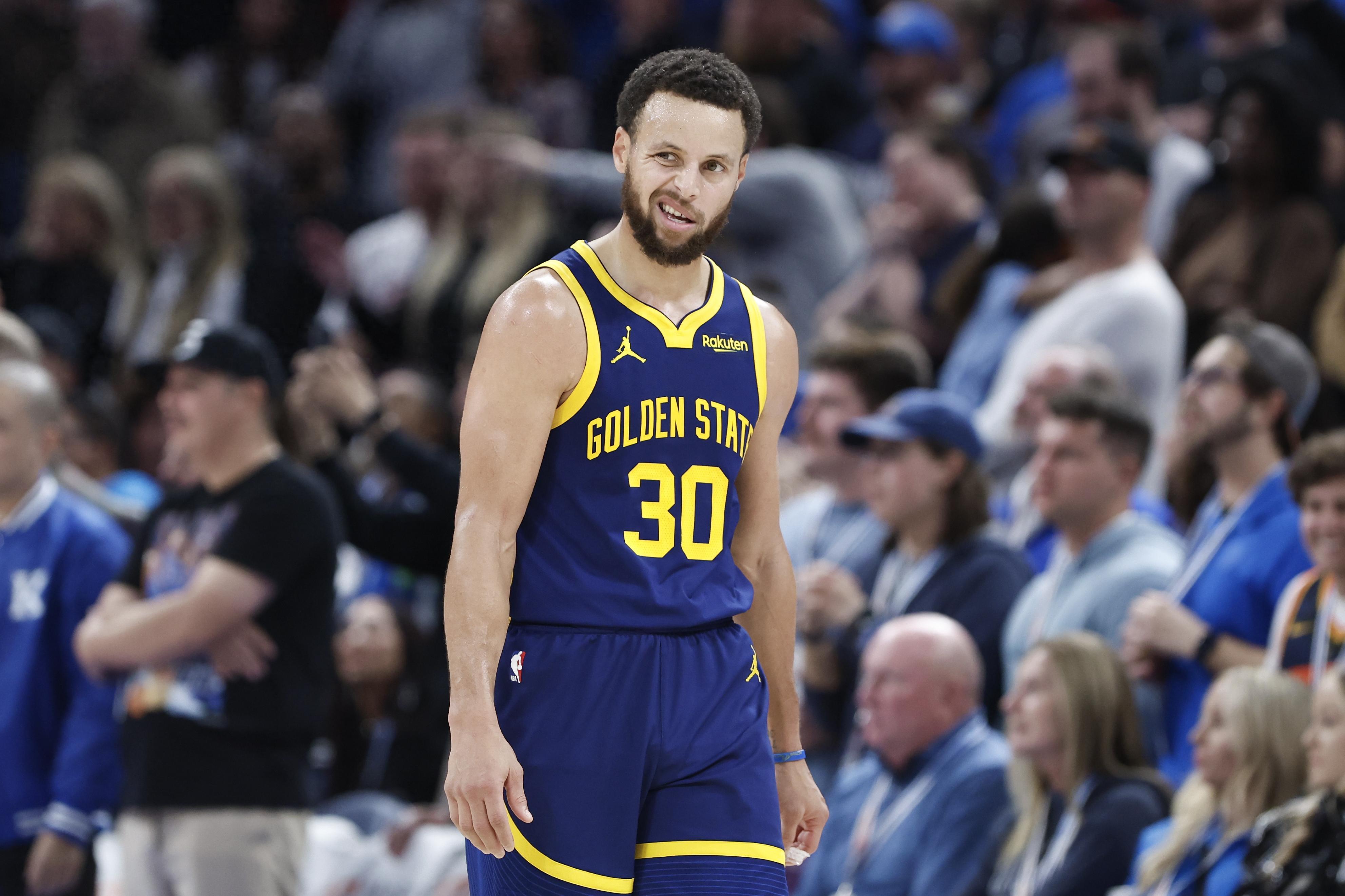 九游app最新版下载安装-库里37岁了，他还能冲击5000三分大关吗？仔细一算很意外